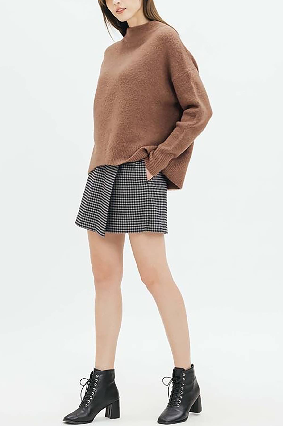 OVERSIZED MOCK NECK KNIT SWEATER