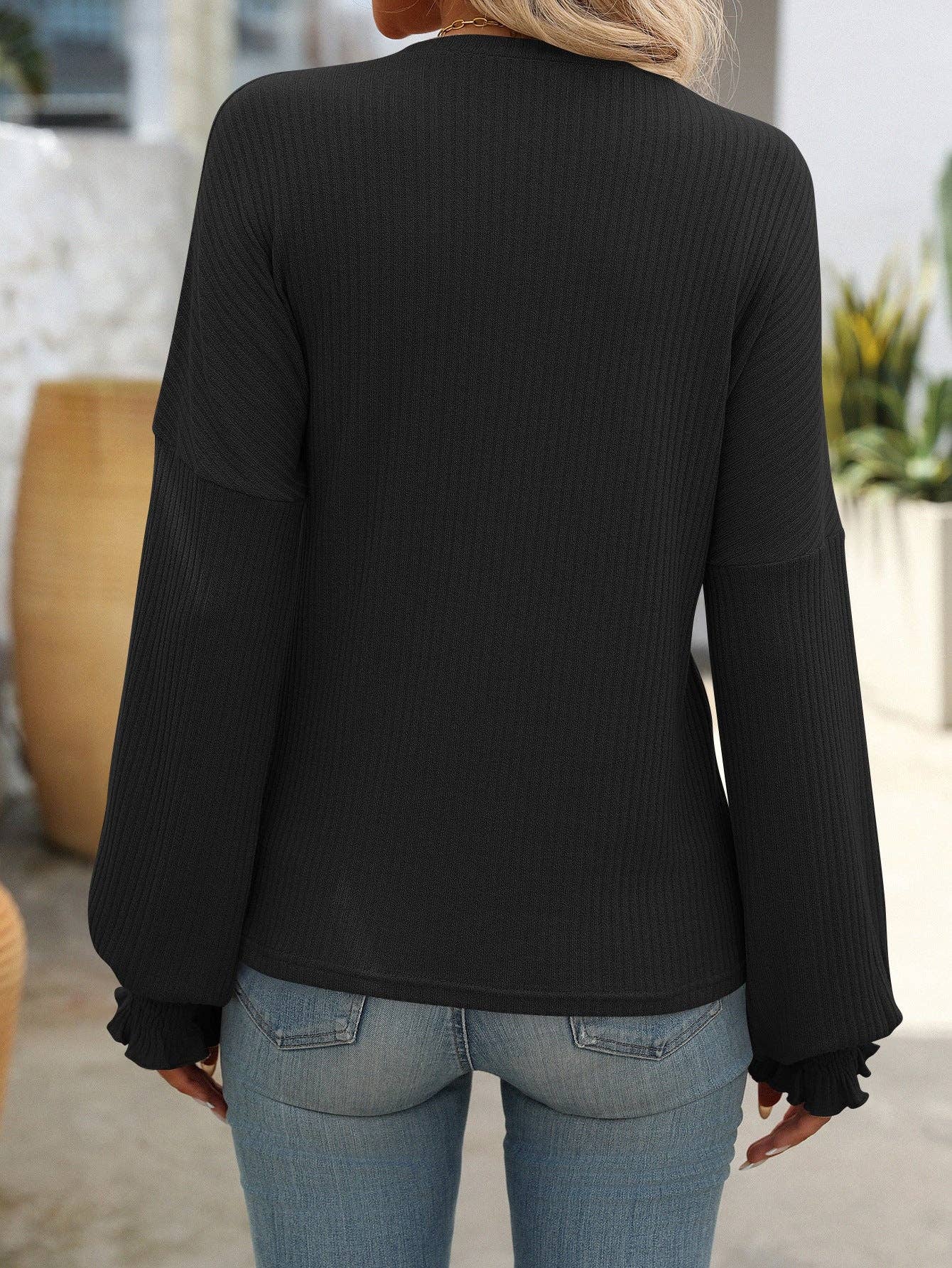SMOCKED SLEEVE LONG SLEEVE TOP